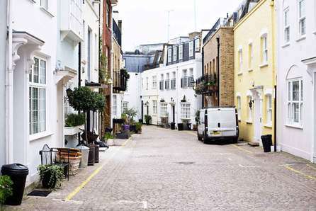 https://productionflexioffices.s3.amazonaws.com/uploads/area_guide_slide/image/137/thumb_Flexioffices-Knightsbridge-Hidden-Gem-Mews-Houses.jpg