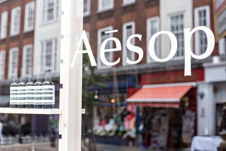 https://productionflexioffices.s3.amazonaws.com/uploads/area_guide_slide/image/181/thumb_Marylebone_Shopping_Aesop.jpg