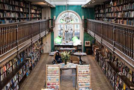 https://productionflexioffices.s3.amazonaws.com/uploads/area_guide_slide/image/185/thumb_Marylebone_HiddenGems_Daunt-Books.jpg
