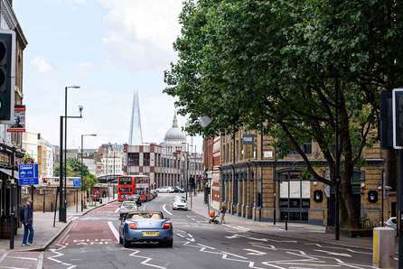 https://productionflexioffices.s3.amazonaws.com/uploads/area_guide_slide/image/43/thumb_Clerkenwell_General_StPauls_Shard.jpg