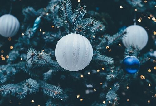 Offices near iconic Christmas attractions